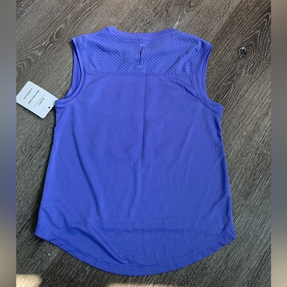 NWT! Girls Champion Activewear Top Size XS (4-5) yrs.
3 for $15 with💕 - Picture 2 of 5